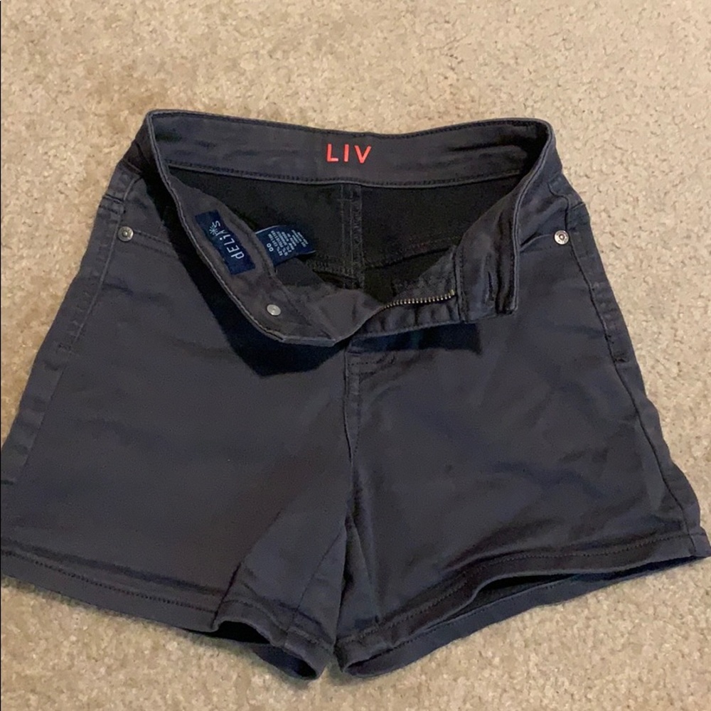 Delia’s Shorts 00